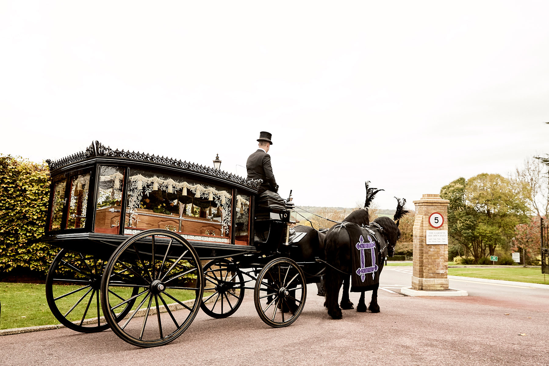 Transport - Thomas Bragg & Sons Funeral Directors